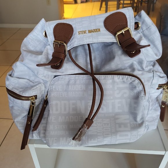 Back pack - Picture 2 of 2